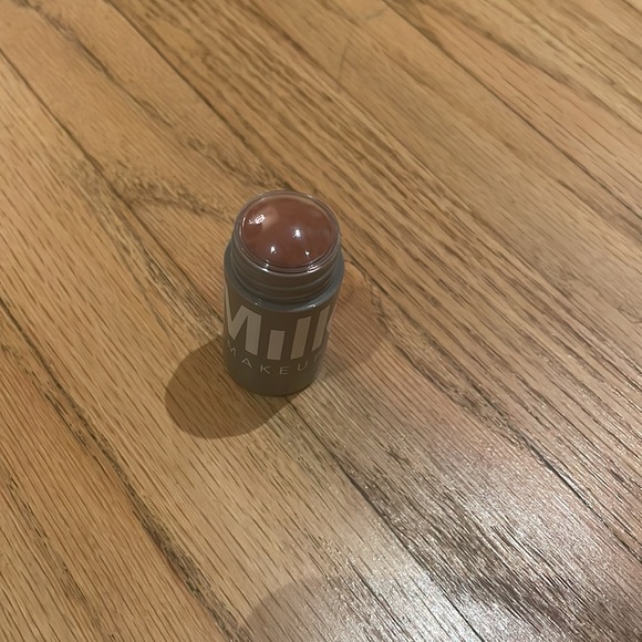 MILK MAKEUP
Lip + Cheek Cream Blush Stick enigma - Picture 4 of 5